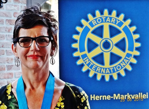 Nieuwe_voorzitter_rotary_2015__12_