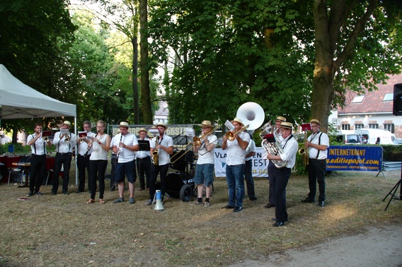 2013-07-11_11_juliviering___81_a