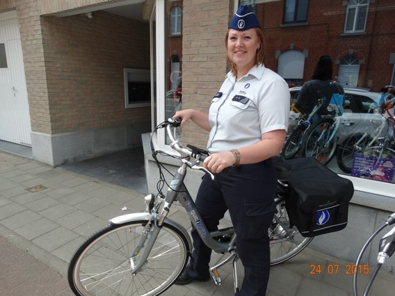 Politie_aankoop_elektrische_fietsen_roosens___5_