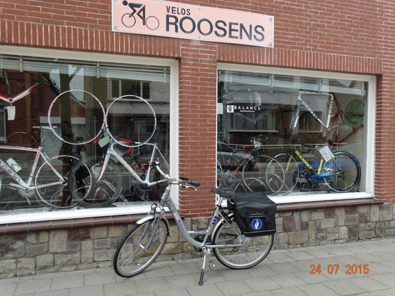 Politie_aankoop_elektrische_fietsen_roosens___11_