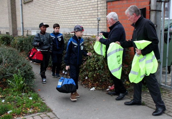 2015-11-14_veiligheidsactie_n-va_liedekerke__9_a