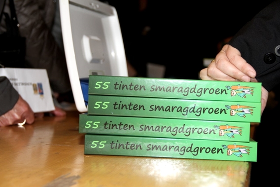 2015-11-14_carnavalsboek____55_tinten_smaragd_groen