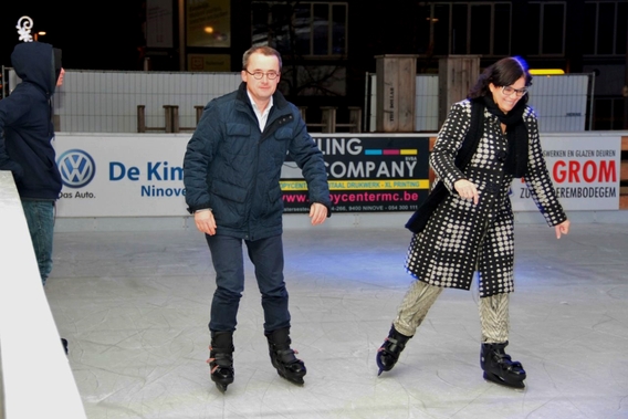 2015-12-11_ninove_on_ice_van_start