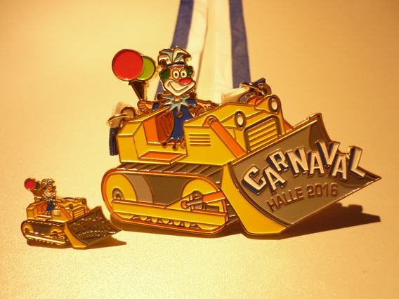 Carnaval_halle_-_pins_en_medailles_2016