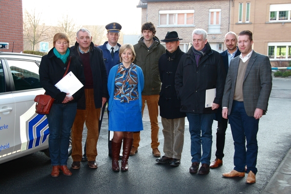 2016-01-21_interventievoertuig_voor_politie__8_a