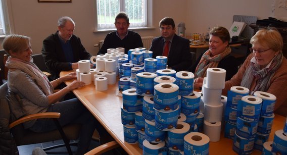 Ocmwraadsleden_toiletpapier_dsc_0018