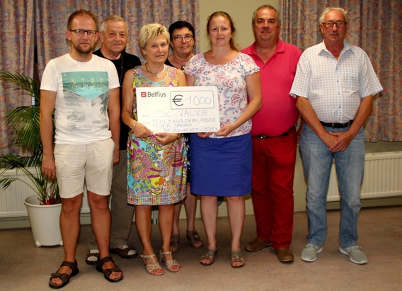 2016-09-15_liedekerke_____de_valier_ontvangt_cheque__3_a