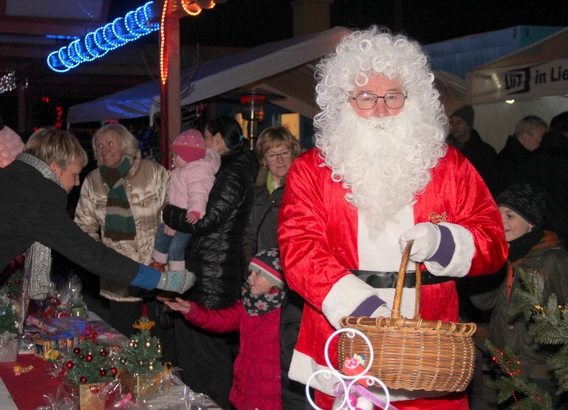 2014-12-13_kleuterschool_dol-fijn_kerstmarkt_034a