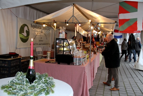 2016-18-12_kerstsfeer_in_de_ninoofse_binnenstad__7_