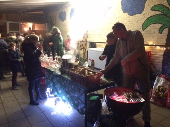 Vierde_kerstmarkt_van_basisschool_knipoog