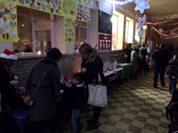 Vierde_kerstmarkt_van_basisschool_knipoog