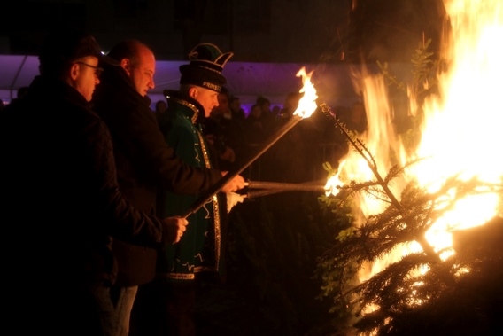 2017-08-01_kerstboomverbranding_ninove__2_a
