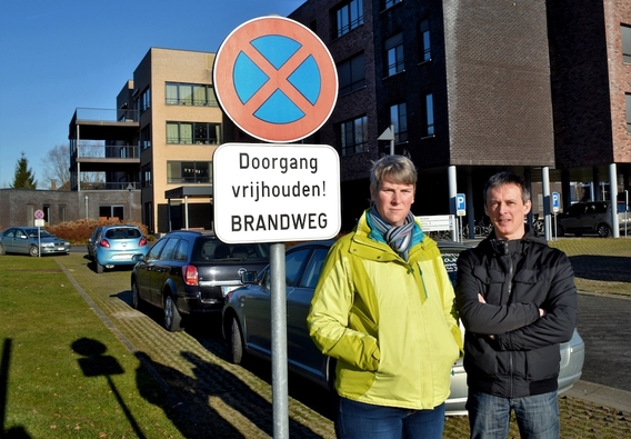 Brandwegen_zijn_geen_parkeerplaatse