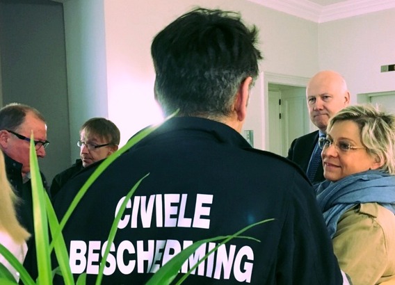 2017-05-02_overhandiging_15770_handtekeningen