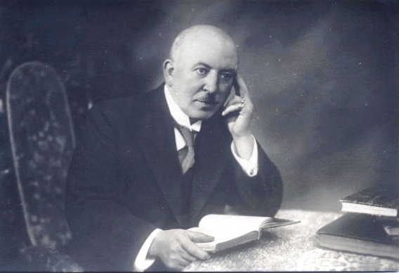 Dr
