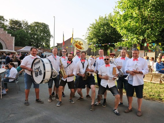 Wijn_op_het_plein_2017_heikruis___8_
