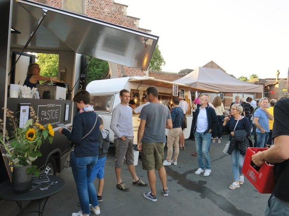 Wijn_op_het_plein_2017_heikruis___11_