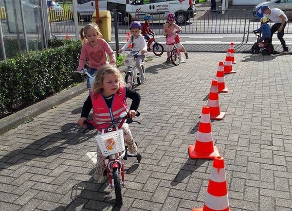 2017-09-21_kleuterschool_dol-fijn_strappen