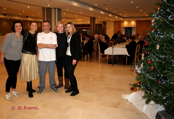 2017-12-20_thuisverpleging_van_roy___1_a_van_roy_wendy__lize__steffie_en_sandy____traiteur_ronny