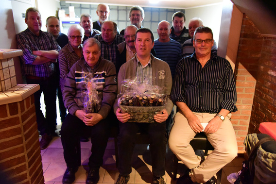 890dwb07w51-kaartersclub-de-sergeanten-vierde-zijn-kampioenen