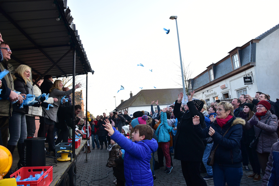890dwlok04w03-trippenworp-hoogtepunt-van-zarlardingse-winterkermis