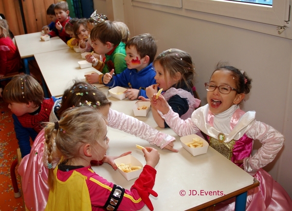 Kleuterschool_dol-fijn_viert_carnaval__26_ab