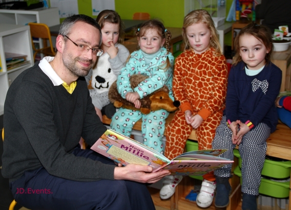 2018-03-09_iedereen_mocht_namelijk__pyjama_naar_school__7_ab