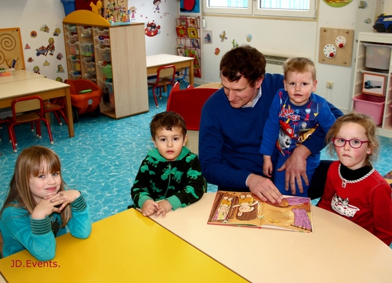 2018-03-09_iedereen_mocht_namelijk__pyjama_naar_school__9_ab