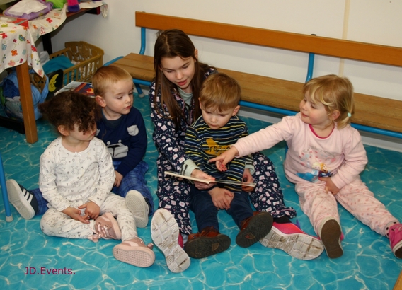 2018-03-09_iedereen_mocht_namelijk__pyjama_naar_school__10_ab