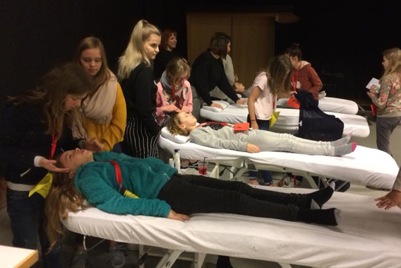 890dwkijk2-kongeren-ontdekken-hun-talenten-in-het-beroependorp