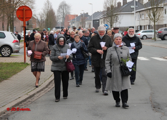 2018-03-25_werd_gevierd___kaarsenprocessie____7_a