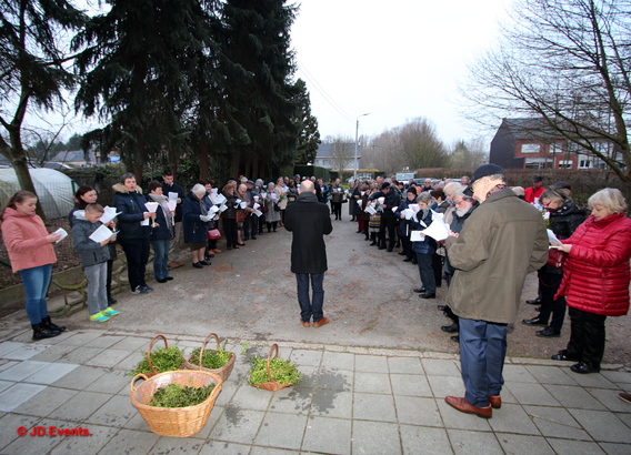 2018-03-25_werd_gevierd___kaarsenprocessie____37_a