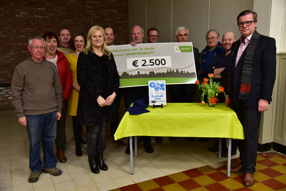 890dwbkijk2w15tweemaal-prijs-voor-dorpsraad-viane