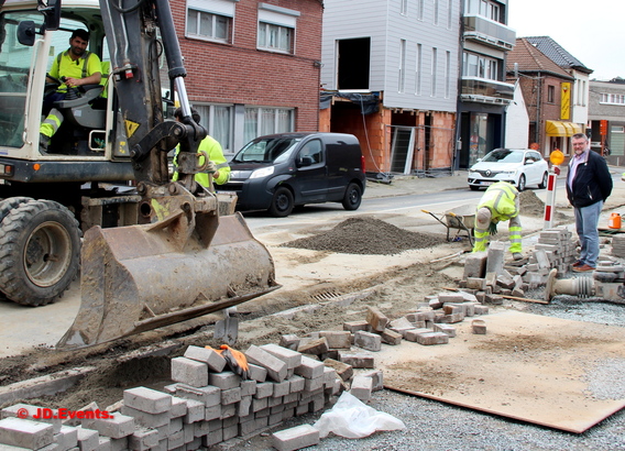2018-04-12_herinrichten_zijwegen_opperstraat_31_a