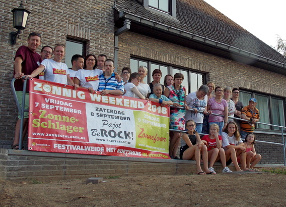 2018-08-01_bewoners_nemen_intrek_zonnelied__2_a