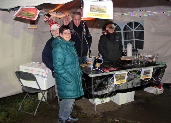 2017-12-21_kerstmarkt_zaklampenwandeling_018ab__2_