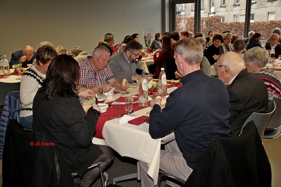 2018-12-23_eindejaarfeest_de_lange_tafel__11_ab