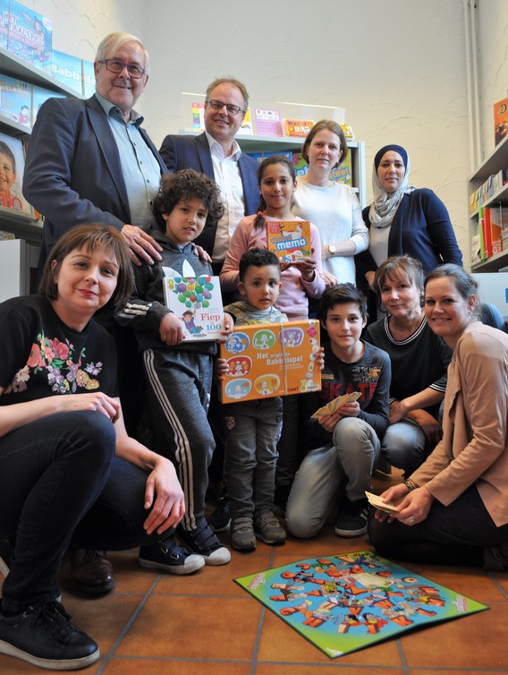 Taalpunt_nederlands_voor_kinderen_met_schepenen_paul_defranq_en_jan_desmeth
