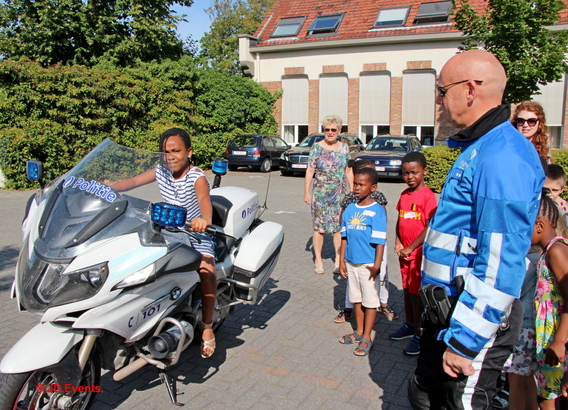 2019-06-08_zomerschool_maakten_kennis_met_politie__11_ab