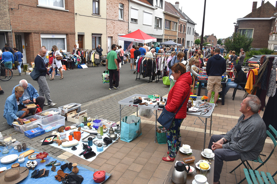 Aaaarommelmarkt_huiz_stands