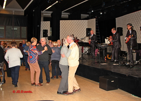 2019-11-18_seniorenfeest_met__back_in_time___66_ab