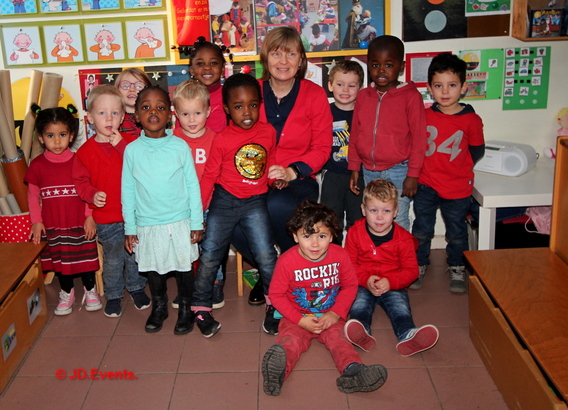 2019-11-29______de_bij_kleurde_rood_vandaag__46_ab