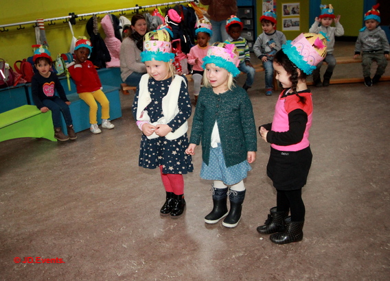 2019-12-06______sint___pieten___22basisschool_de_bij_22__18_ab