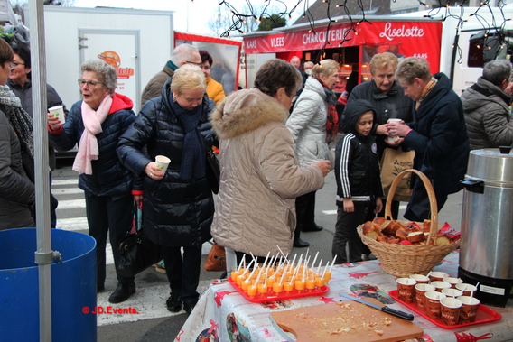 2019-12-21_kerst_op_de_markt____29_ab