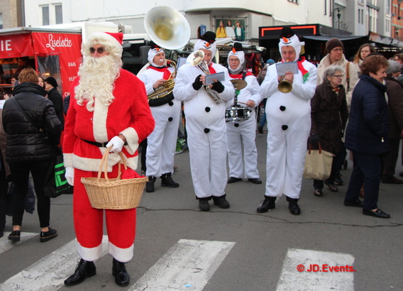 2019-12-21_kerst_op_de_markt____42_ab