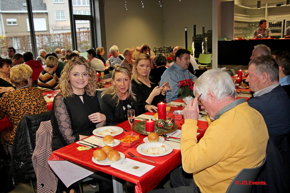 2019-12-21_eindejaarsfeest_de_lange_tafel__16_ab