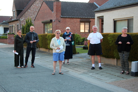 2020-05-06_applaus_en_zang_zorgverstrekkers__14_ab