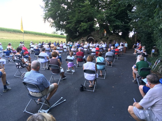 2020-08-15_eucharistieviering__grot_van_poelk__6_ab