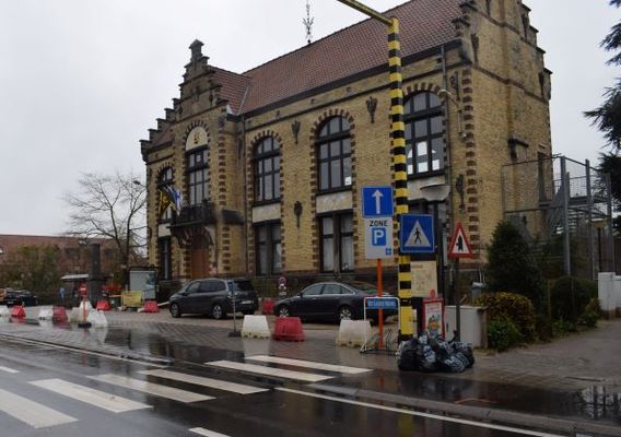 Editiepajot_bart_devill___gemeenteplein_dworp