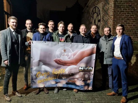Ledenjongnvaninove_samenmetdrienationalevertegenwoordigers
